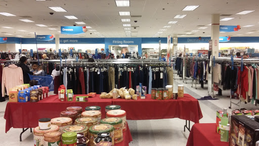 Clothing Store «Ross Dress for Less», reviews and photos, 1023 Edwards Ferry Rd NE, Leesburg, VA 20176, USA