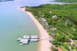 Hoa Lan Island Resort image