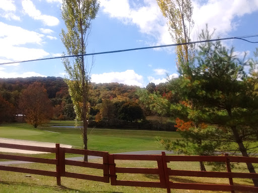 Golf Course «Mountain Glen Golf Club», reviews and photos, 1 Club house Dr, Newland, NC 28657, USA