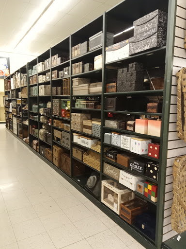 Craft Store «Hobby Lobby», reviews and photos, 840 E Rollins Rd, Round Lake Beach, IL 60073, USA