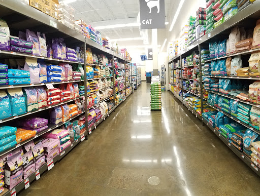 Pet Supply Store «Pet Supplies Plus», reviews and photos, 955 Co Rd E East #100, Vadnais Heights, MN 55127, USA
