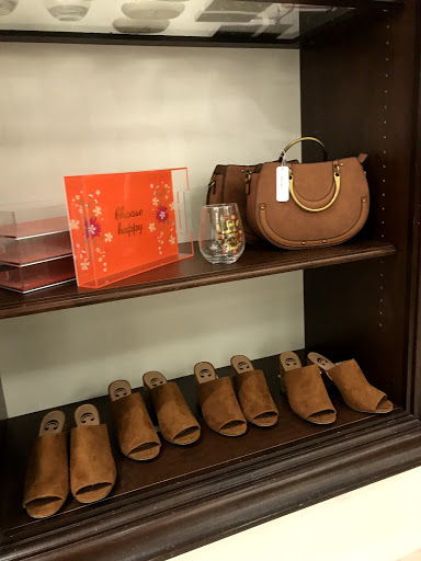 Fashion Accessories Store «Charming Charlie», reviews and photos, 5175 Deerfield Blvd, Mason, OH 45040, USA