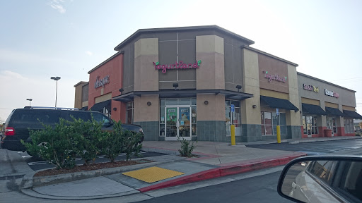 Frozen Yogurt Shop «Yogurtland Costa Mesa- Baker Street», reviews and photos, 1450 Baker St, Costa Mesa, CA 92626, USA