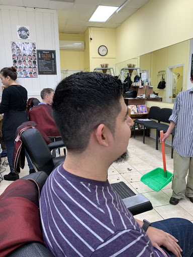 Barber Shop «Old Town Barber Shop», reviews and photos, 222 N Lee St # 2, Alexandria, VA 22314, USA