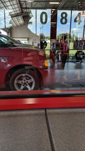 Tire Shop «Discount Tire Store - Smyrna, TN», reviews and photos, 738 President Pl, Smyrna, TN 37167, USA