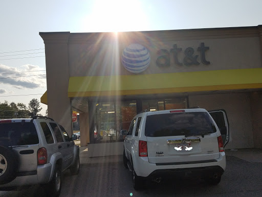 Cell Phone Store «AT&T», reviews and photos, 641 Pleasant St, Brockton, MA 02301, USA