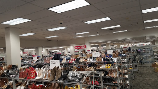 Clothing Store «Burlington Coat Factory», reviews and photos, 365 Rockaway Turnpike #290, Lawrence, NY 11559, USA