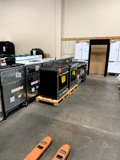 Appliance Store «BASCO Outlet Store», reviews and photos, 4670 NW St Helens Rd, Portland, OR 97210, USA