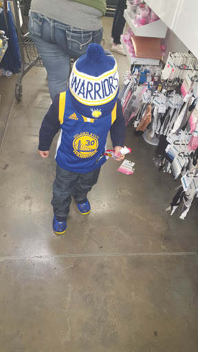 Clothing Store «Old Navy», reviews and photos, 2320 Daniels St, Manteca, CA 95337, USA