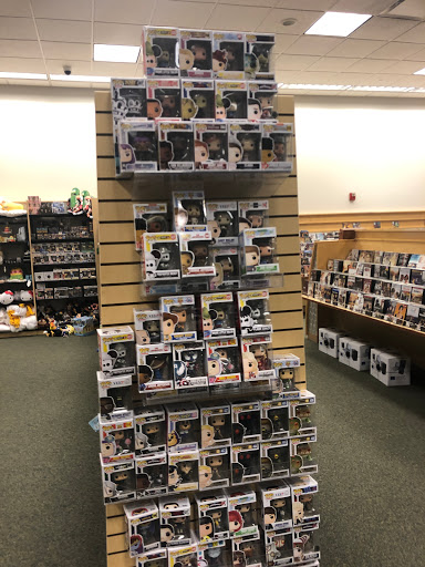 Book Store «Barnes & Noble», reviews and photos, 102 Commons Dr, Geneva, IL 60134, USA