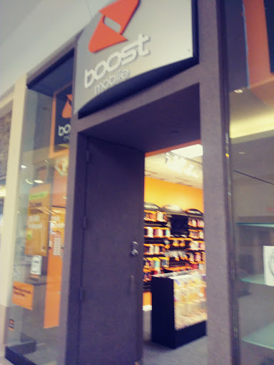 Cell Phone Store «Boost Mobile Premier Store», reviews and photos, 4601 Eastgate Blvd # D624, Cincinnati, OH 45245, USA