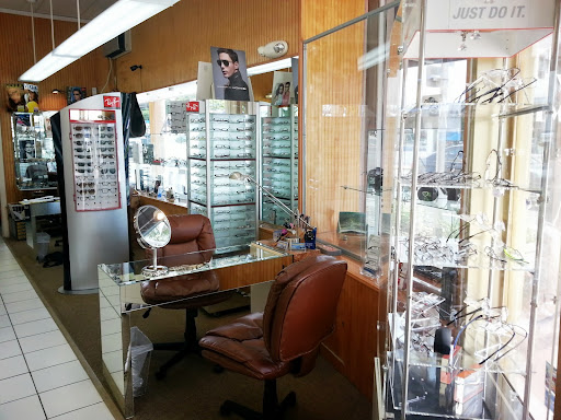 Optometrist «Eyeglass Emporium», reviews and photos, 552 Arthur Godfrey Rd, Miami Beach, FL 33140, USA