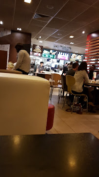 Atmosphère du Restauration rapide McDonald's Poitiers Beaulieu - n°11