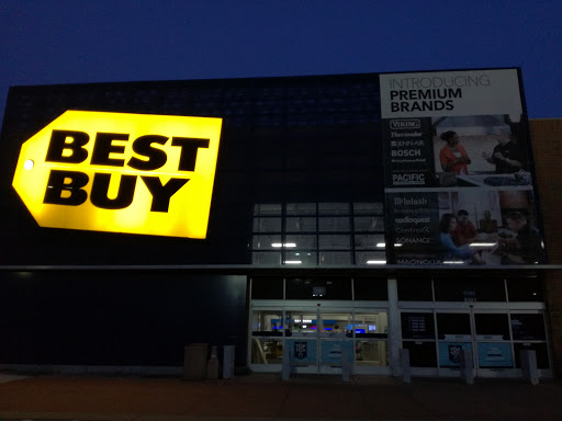 Electronics Store «Best Buy», reviews and photos, 8301 3rd St N, Oakdale, MN 55128, USA