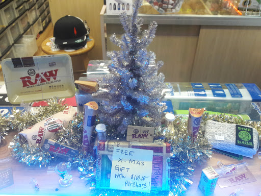 Tobacco Shop «Cole Street Smoke Shop», reviews and photos, 610 Cole St, San Francisco, CA 94117, USA