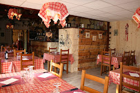 Atmosphère du Restaurant Le River Boat à Saint-Vallier - n°5