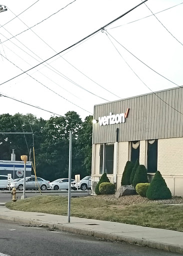 Cell Phone Store «Verizon Authorized Retailer, TCC», reviews and photos, 522 Main St, Weymouth, MA 02190, USA