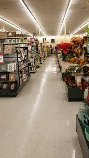 Craft Store «Hobby Lobby», reviews and photos, 255 W Roosevelt Rd, Lombard, IL 60148, USA