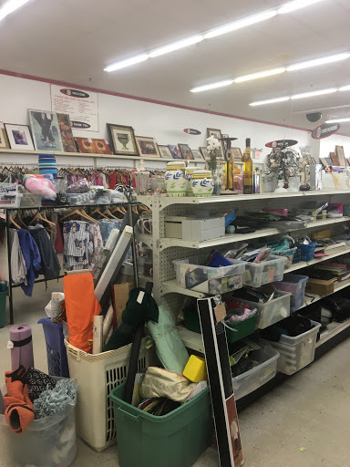 Thrift Store «Value World», reviews and photos, 11900 Detroit Ave, Lakewood, OH 44107, USA