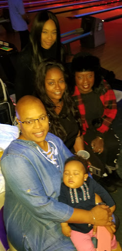 Bowling Alley «Colerain Bowl - Sports Bar - Craft Beer - Lottery - Birthday Parties - Meeting Rooms», reviews and photos, 9189 Colerain Ave, Cincinnati, OH 45251, USA