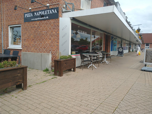 Napoletana Pizzaria in Brondby, Høje-Taastrup