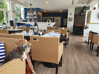 Atmosphère du FREGATE BEACH bar restaurant plage privée à Le Bourget-du-Lac - n°1