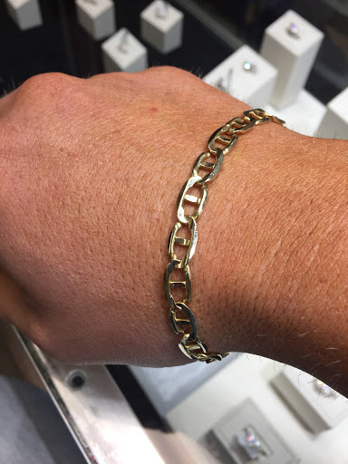 Jewelry Buyer «Gold and Jewelry Direct», reviews and photos, 130 S Main St, Algonquin, IL 60102, USA