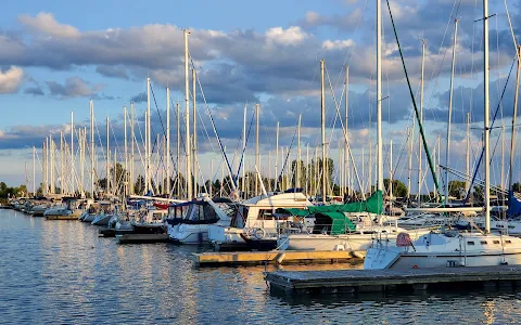 Lakeshore Yacht Club image