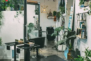 Salon Zhenya image