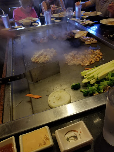 Shopping Mall «The Lakes Mall», reviews and photos, 5600 Harvey St, Muskegon, MI 49444, USA