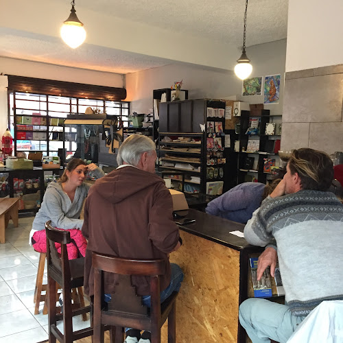Opiniones de Libreria Viera en Baños de Agua Santa - Librería