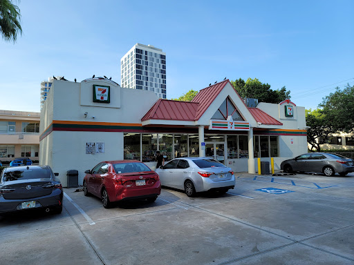 7-Eleven, 17790 Collins Ave, Sunny Isles Beach, FL 33160, USA, 