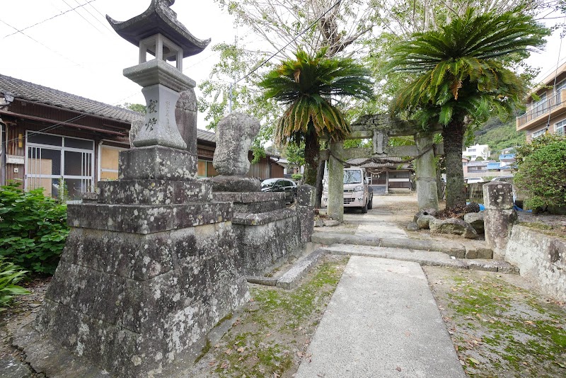 戸石神社