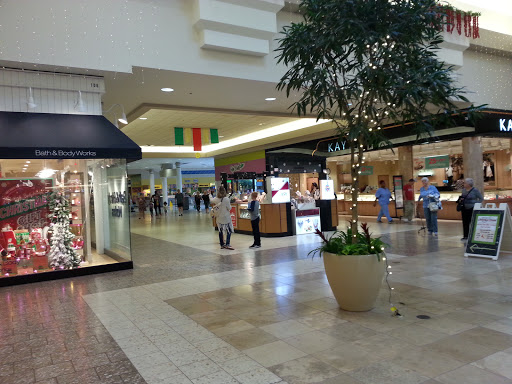 Shopping Mall «VIA|Port Florida Mall», reviews and photos, 10401 US-441, Leesburg, FL 34788, USA