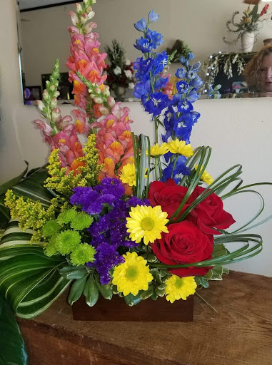 Florist «Shananne Cain Florist Inc», reviews and photos, 123 N Central Ave, Umatilla, FL 32784, USA