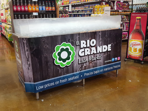 Grocery Store «El Rio Grande #7», reviews and photos, 10325 Lake June Rd #400, Dallas, TX 75217, USA