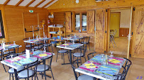 Atmosphère du Restaurant français Le Cabanon à Usson-en-Forez - n°7