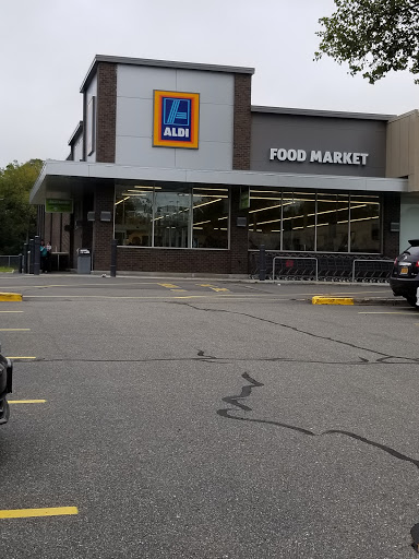 ALDI, 614 Middle Country Rd, Selden, NY 11784, USA, 