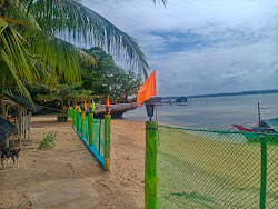 Foto di Buliluyan Beach area parzialmente alberghiera