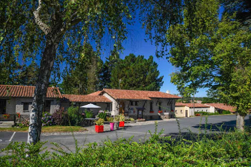 La Chaumière Hôtel proche du Puy du Fou à Saint-Laurent-sur-Sèvre