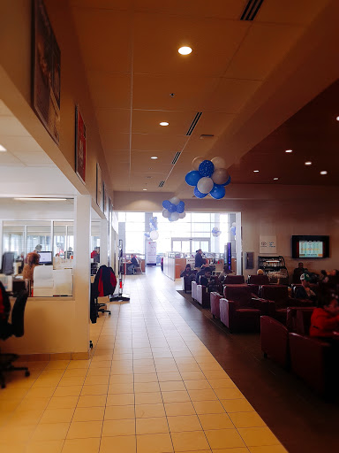 Toyota Dealer «Toyota of Dallas», reviews and photos, 2610 Forest Ln, Dallas, TX 75234, USA