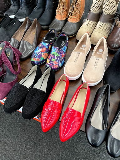 Shoe Store «Blue Ribbon Shoes», reviews and photos, 1524 6th Ave SE, Decatur, AL 35601, USA