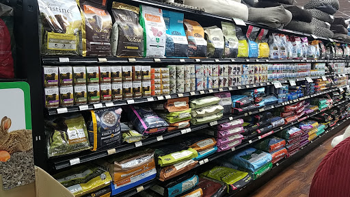 Pet Supply Store «Pet Valu», reviews and photos, 940 Bay Ridge Rd, Annapolis, MD 21403, USA