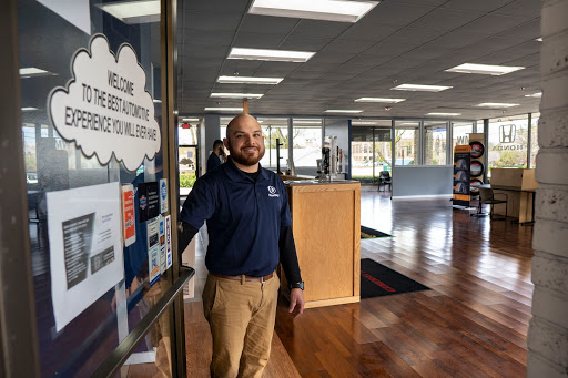 Auto Repair Shop «Personalized Auto Care», reviews and photos, 2200 Waukegan Rd, Glenview, IL 60025, USA