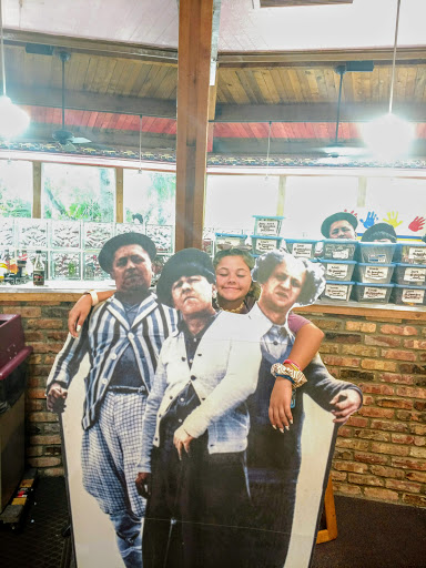 Shopping Mall «Tahitian Gardens», reviews and photos, 1975 Periwinkle Way, Sanibel, FL 33957, USA