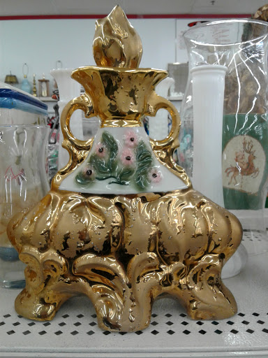 Thrift Store «Value World», reviews and photos, 11900 Detroit Ave, Lakewood, OH 44107, USA