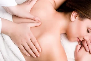 Massage Edinburgh Holistic & Sports Massage | Holisportsmas image
