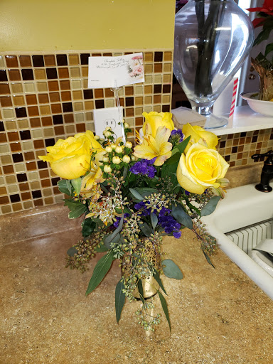 Florist «Stockbridge Florist & Gifts», reviews and photos, 118 N Berry St, Stockbridge, GA 30281, USA