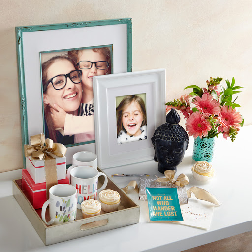 Picture Frame Shop «Aaron Brothers Art & Framing», reviews and photos, 166 Solana Hills Dr, Solana Beach, CA 92075, USA