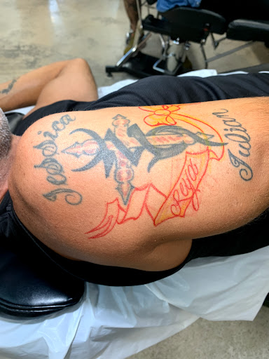 Tattoo Shop «Electric Flamingo Tattoo Co.», reviews and photos, 8668 Griffin Rd, Cooper City, FL 33328, USA
